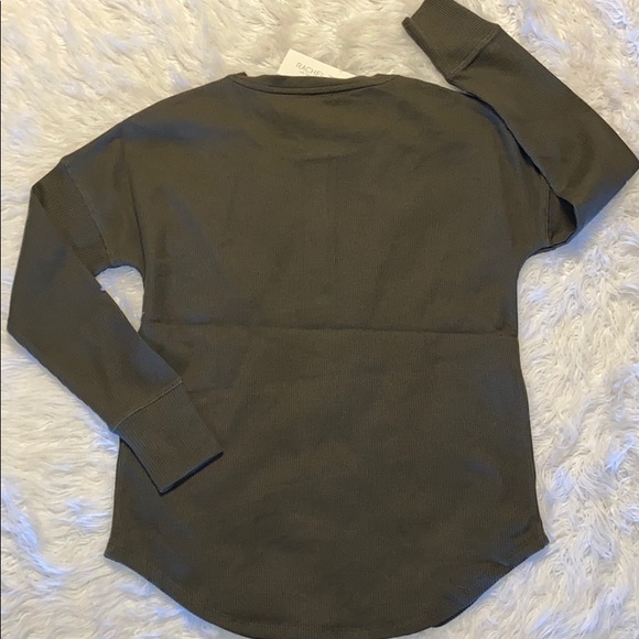 New woman’s Rachel Zoe camouflage thermal top - Picture 3 of 8